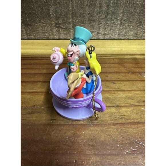Disney's Alice in Wonderland Tea Party Cup Ornament-Rare - Picture 2 of 5